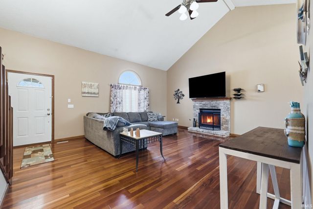 5323 Finch Lane, Fort Wayne, IN 46818