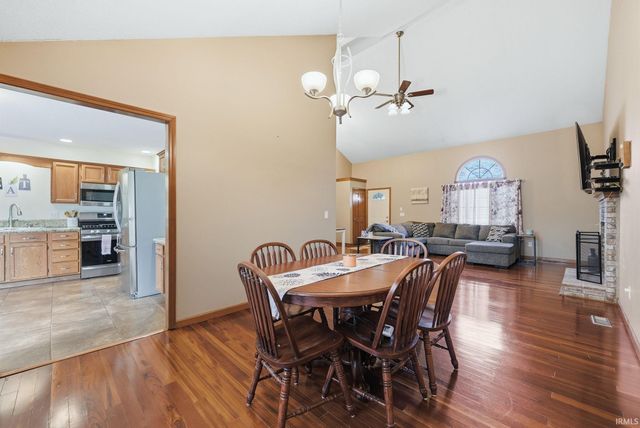 5323 Finch Lane, Fort Wayne, IN 46818