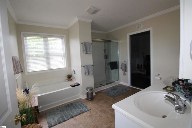 152 Timberlake Drive, Inman, SC 29349