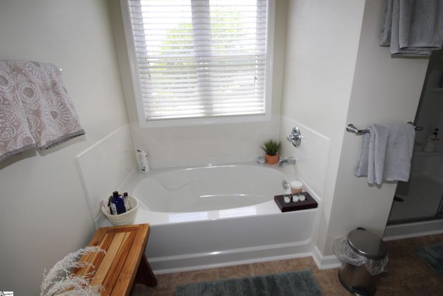 152 Timberlake Drive, Inman, SC 29349