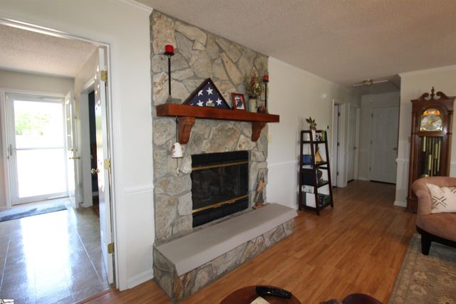 152 Timberlake Drive, Inman, SC 29349