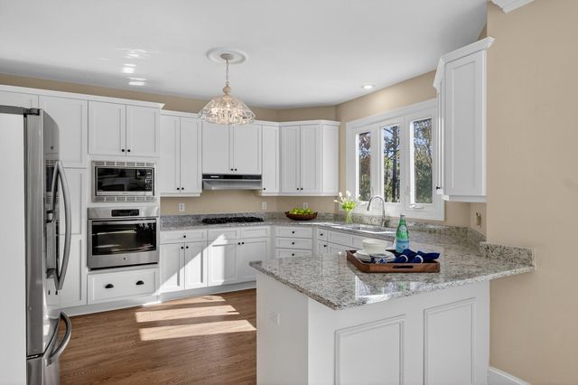 3335 Cottonfield Drive, Mount Pleasant, SC 29466