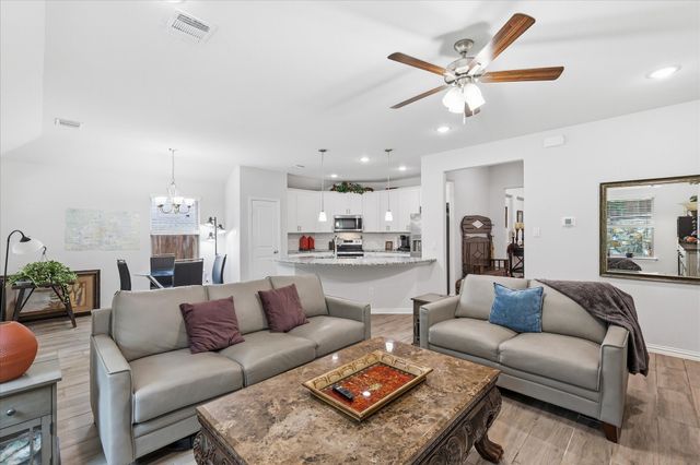 309 Ridge Drive, Justin, TX 76247