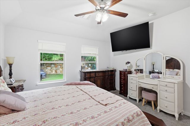 309 Ridge Drive, Justin, TX 76247