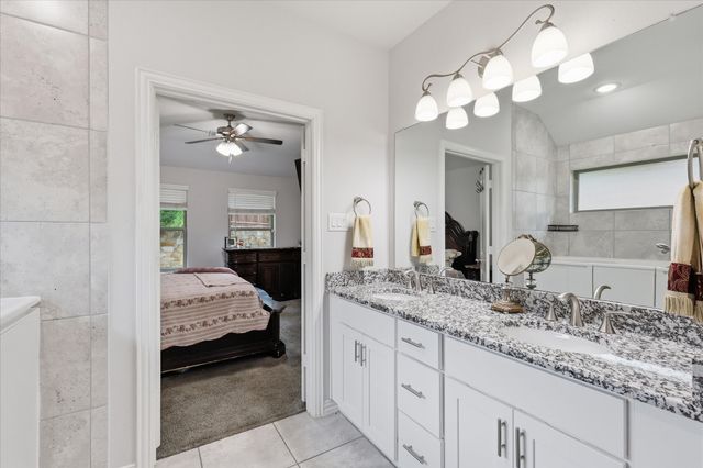 309 Ridge Drive, Justin, TX 76247