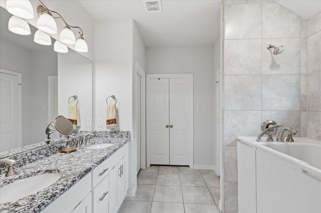 309 Ridge Drive, Justin, TX 76247