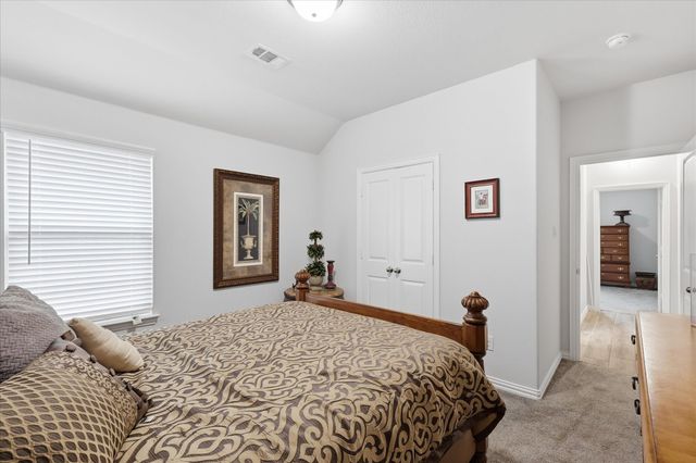 309 Ridge Drive, Justin, TX 76247