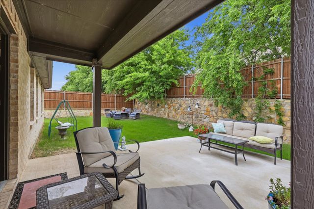 309 Ridge Drive, Justin, TX 76247