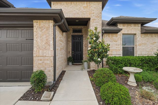 309 Ridge Drive, Justin, TX 76247