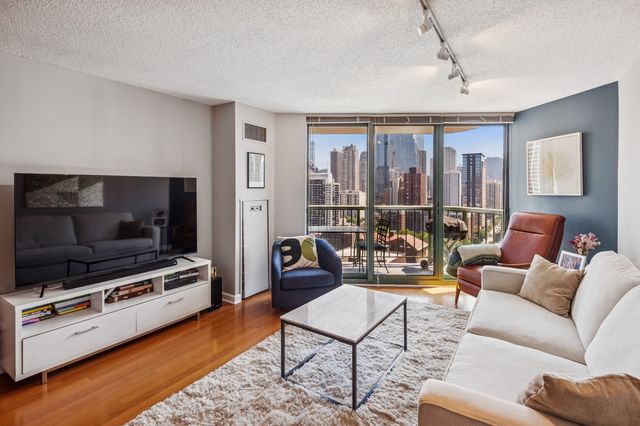 111 W Maple Street 1704, Chicago, IL 60610