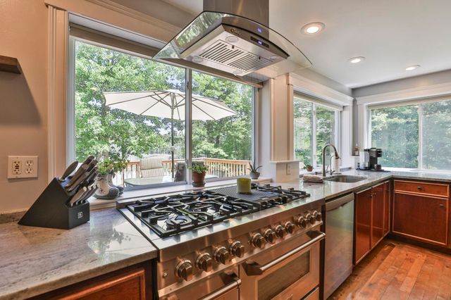10 Sargent Road, Brookline, NH 03033