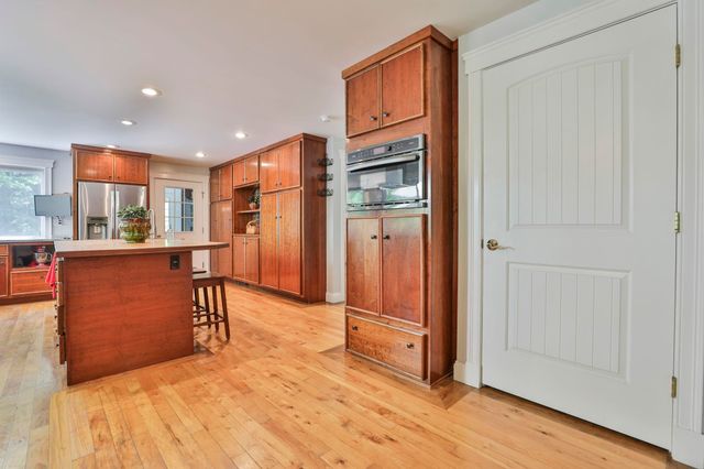 10 Sargent Road, Brookline, NH 03033