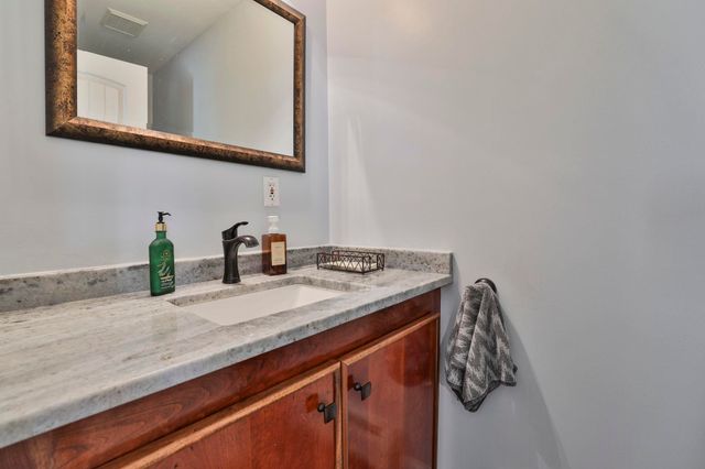 10 Sargent Road, Brookline, NH 03033