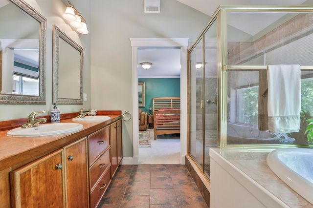 10 Sargent Road, Brookline, NH 03033
