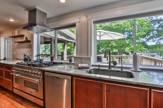 10 Sargent Road, Brookline, NH 03033