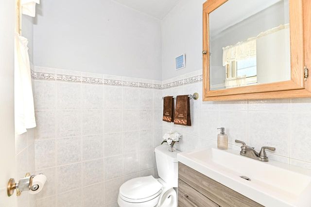3170 Taylor AVENUE, Racine, WI 53405