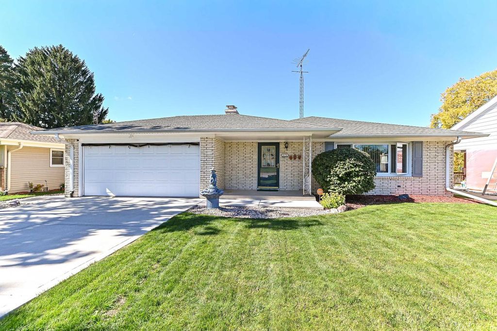 3170 Taylor AVENUE, Racine, WI 53405
