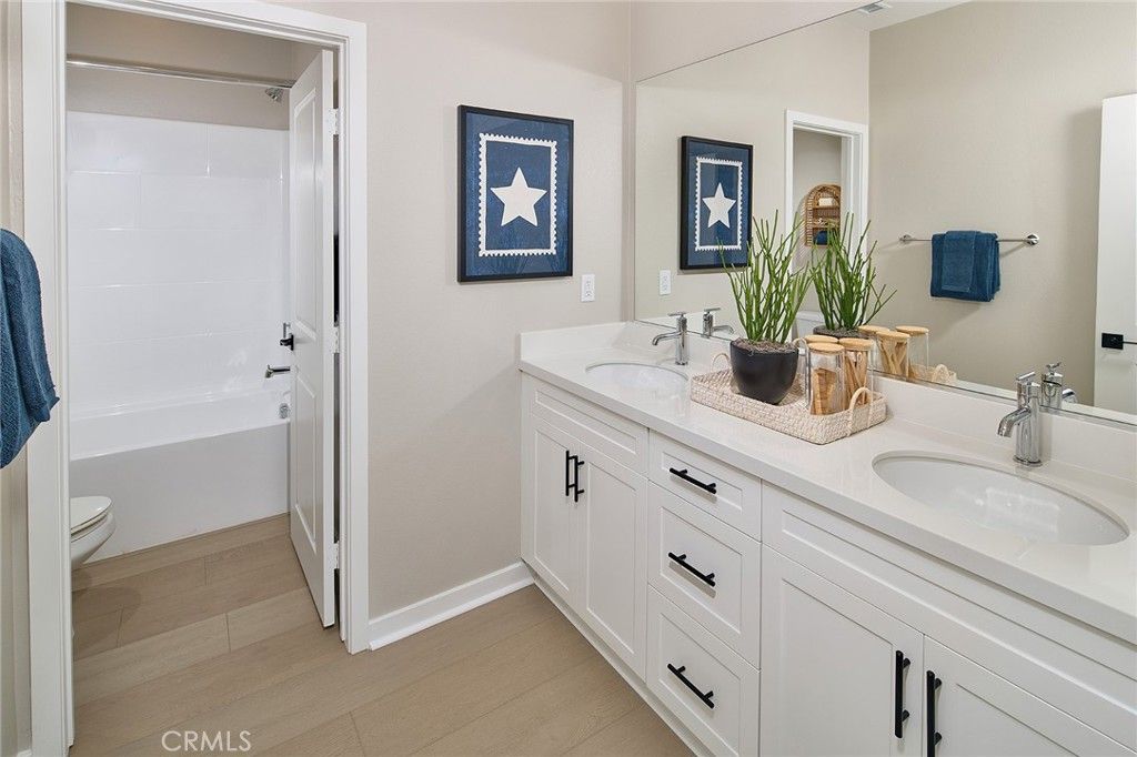 Image 12 of property listing at 5922 Rockport Rd, Eastvale, CA 92880