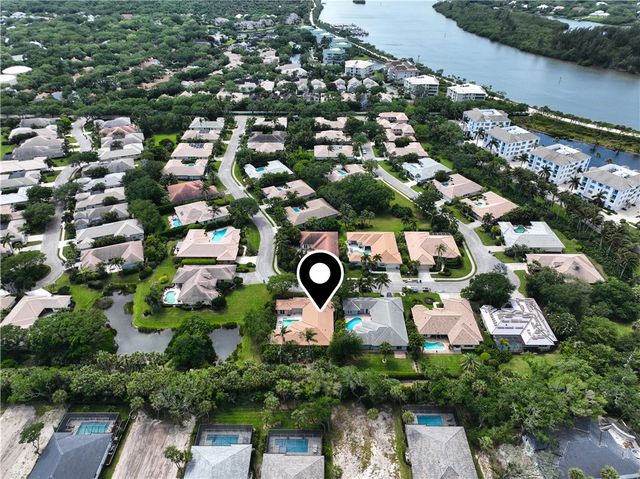 9038 Castle Harbour Circle, Vero Beach, FL 32963