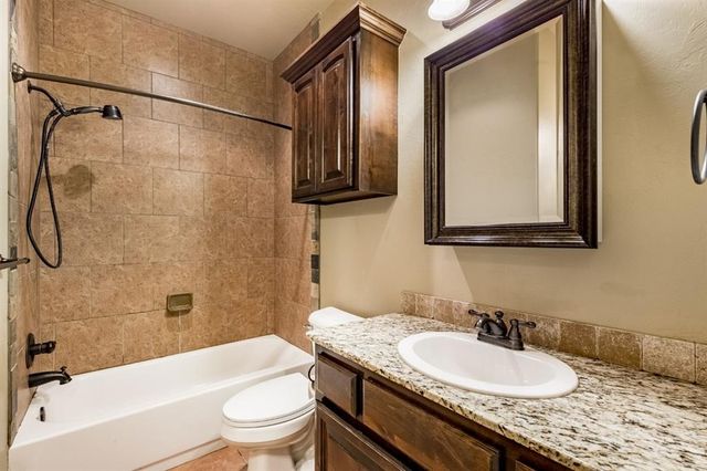 1432 Glenolde Place, Edmond, OK 73003