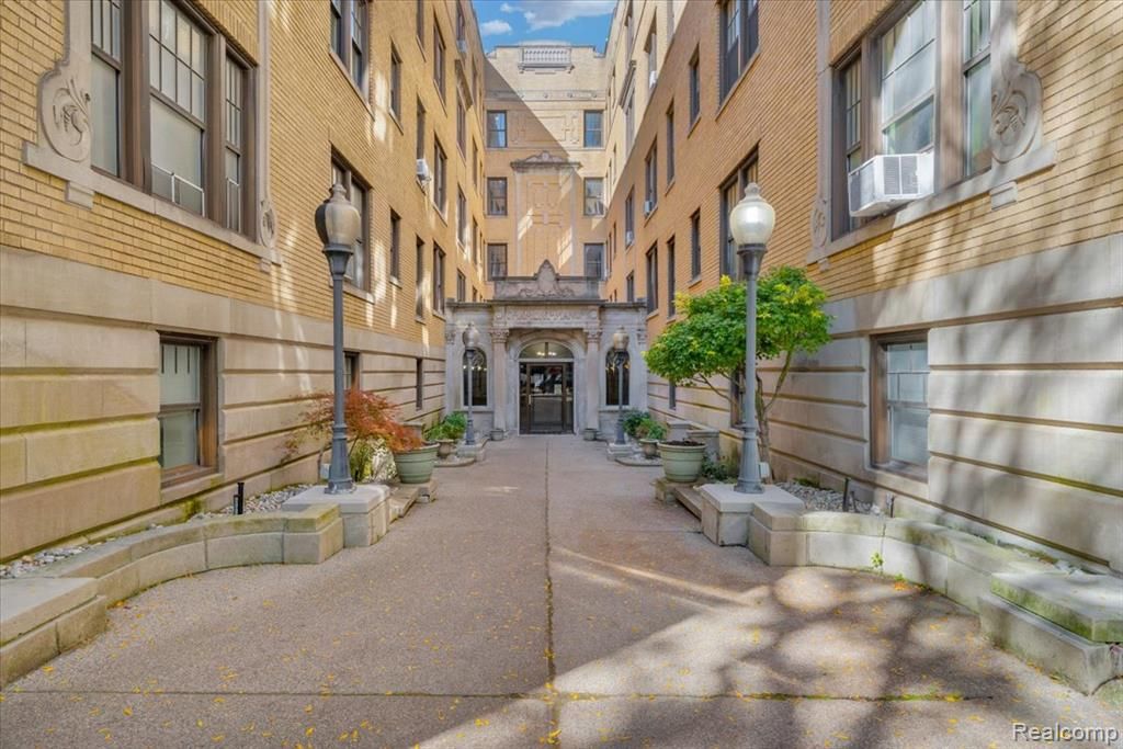 120 Seward Street 209, Detroit, MI 48202