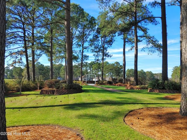 8711 Nottoway Avenue NW, Calabash, NC 28467