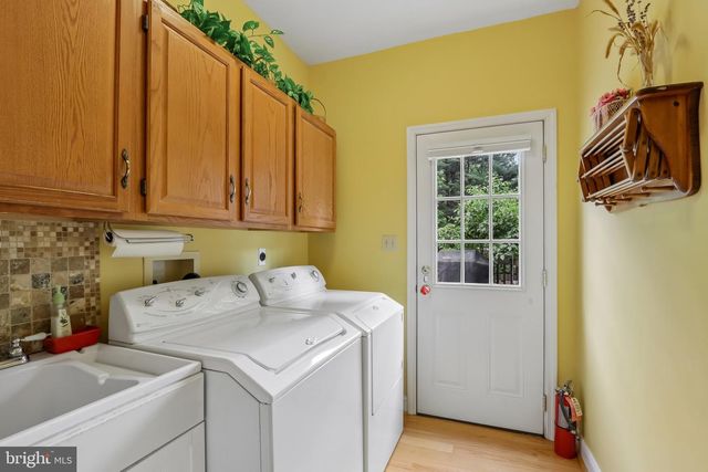150 AINTREE LN, Hockessin, DE 19707