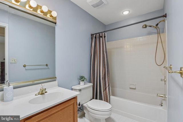 150 AINTREE LN, Hockessin, DE 19707