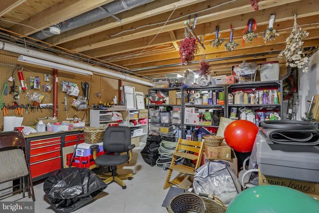 150 AINTREE LN, Hockessin, DE 19707
