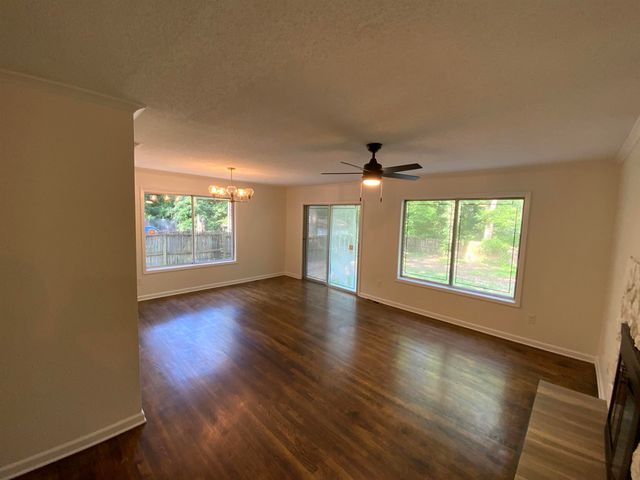 2729 WOODLAWN TER, Memphis, TN 38127