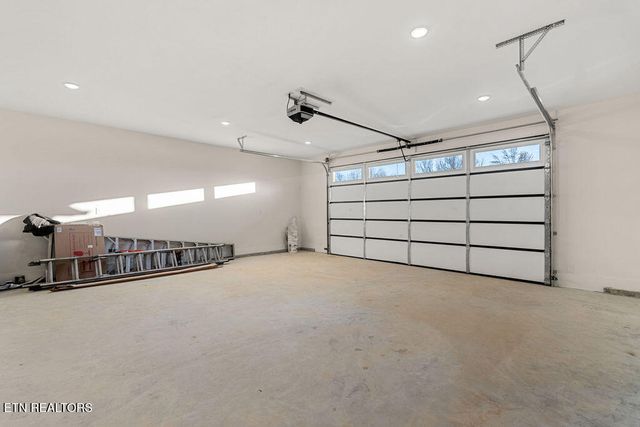 10641 High Meadow Drive, Knoxville, TN 37932