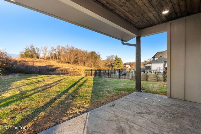 10641 High Meadow Drive, Knoxville, TN 37932