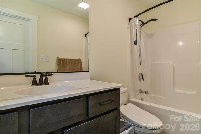 33 Ben Lippen Road, Asheville, NC 28806