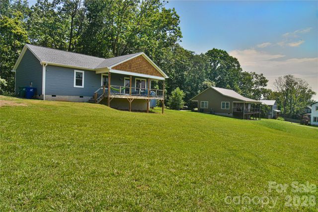 33 Ben Lippen Road, Asheville, NC 28806