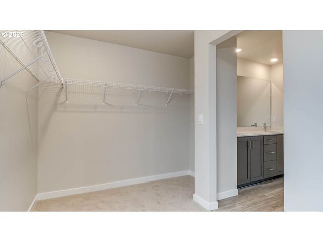 9422 Se Crystal Rose St, Gresham, OR 97080