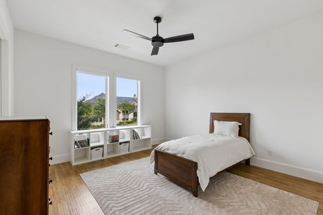 1120 Excalibur Boulevard, Lewisville, TX 75056