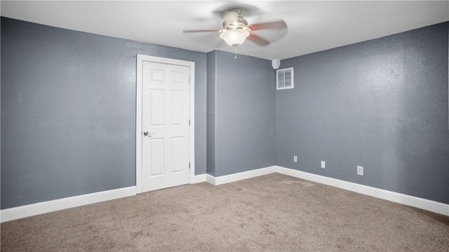 3141 Warwick Way, Fayetteville, AR 72703