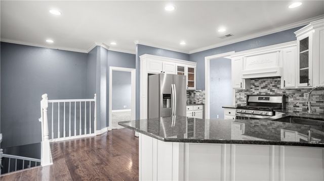 3141 Warwick Way, Fayetteville, AR 72703