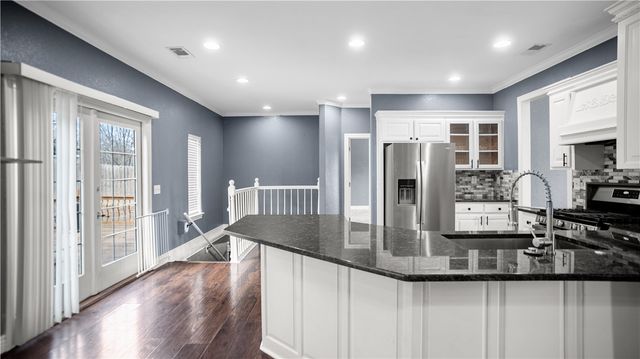 3141 Warwick Way, Fayetteville, AR 72703