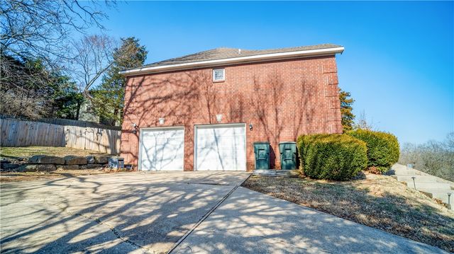 3141 Warwick Way, Fayetteville, AR 72703