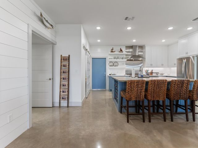 174 County Road 243, Bay City, TX 77414