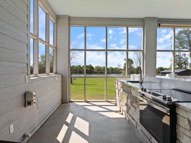 174 County Road 243, Bay City, TX 77414
