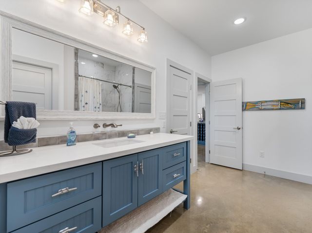 174 County Road 243, Bay City, TX 77414