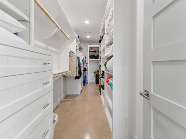 174 County Road 243, Bay City, TX 77414