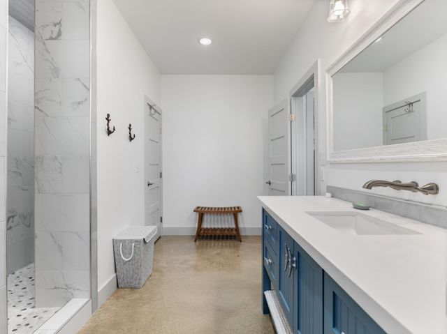 174 County Road 243, Bay City, TX 77414