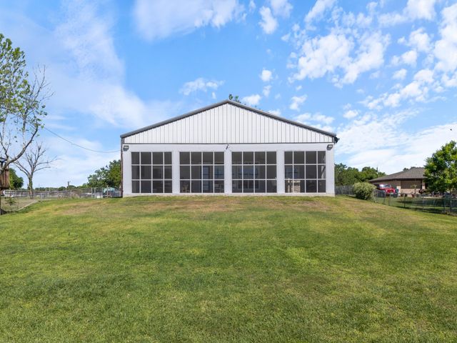 174 County Road 243, Bay City, TX 77414