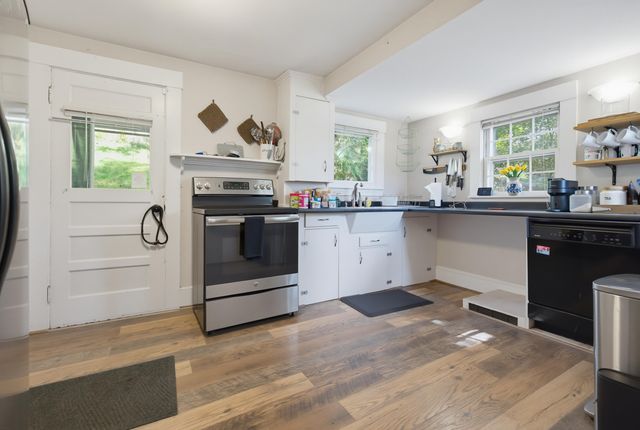 66 Oak Street, Dover, NH 03820