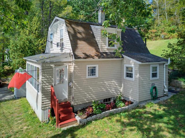 66 Oak Street, Dover, NH 03820