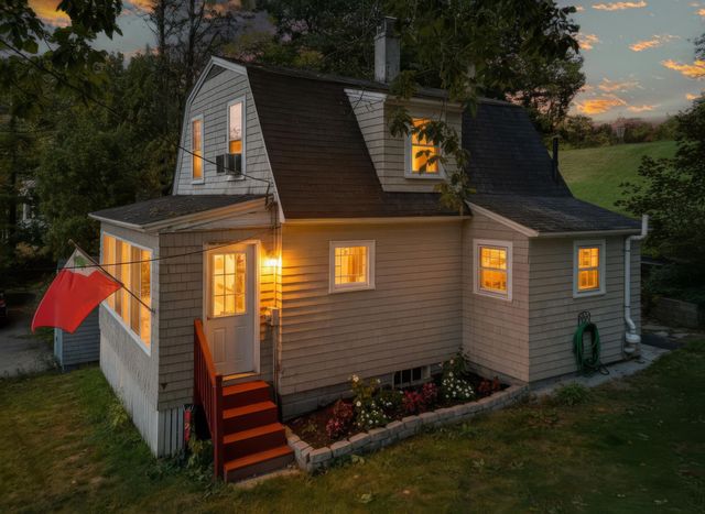 66 Oak Street, Dover, NH 03820