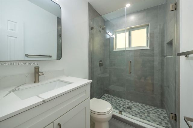 809 NE 17th Ave 4, Fort Lauderdale, FL 33304